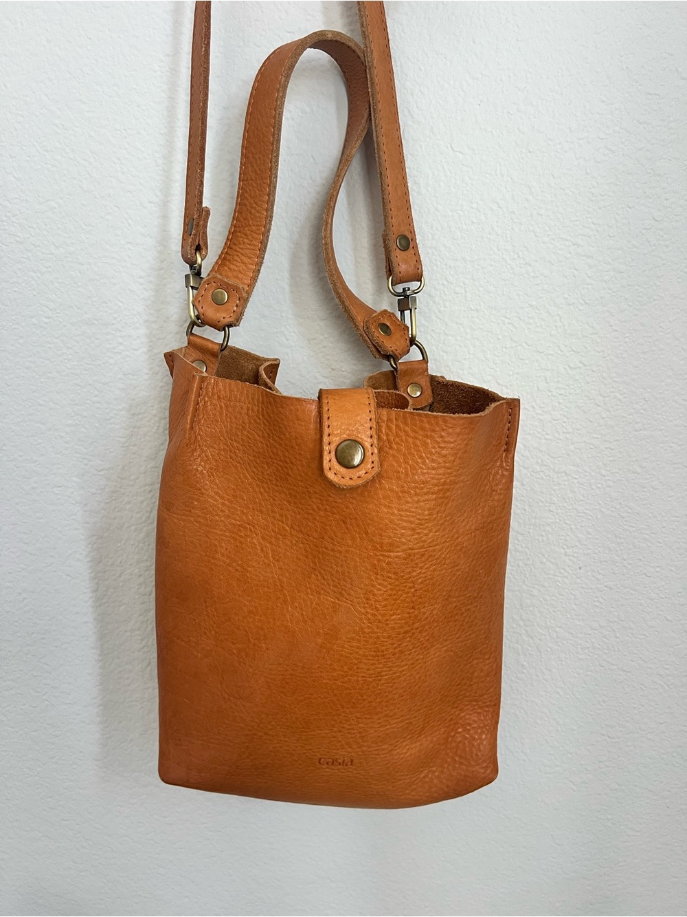 Tan Pebbled Leather Crossbody Tote - Picture 2 of 4